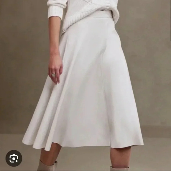 NWT Banana Republic Vegan Leather Midi
Skirt cream - Picture 1 of 7